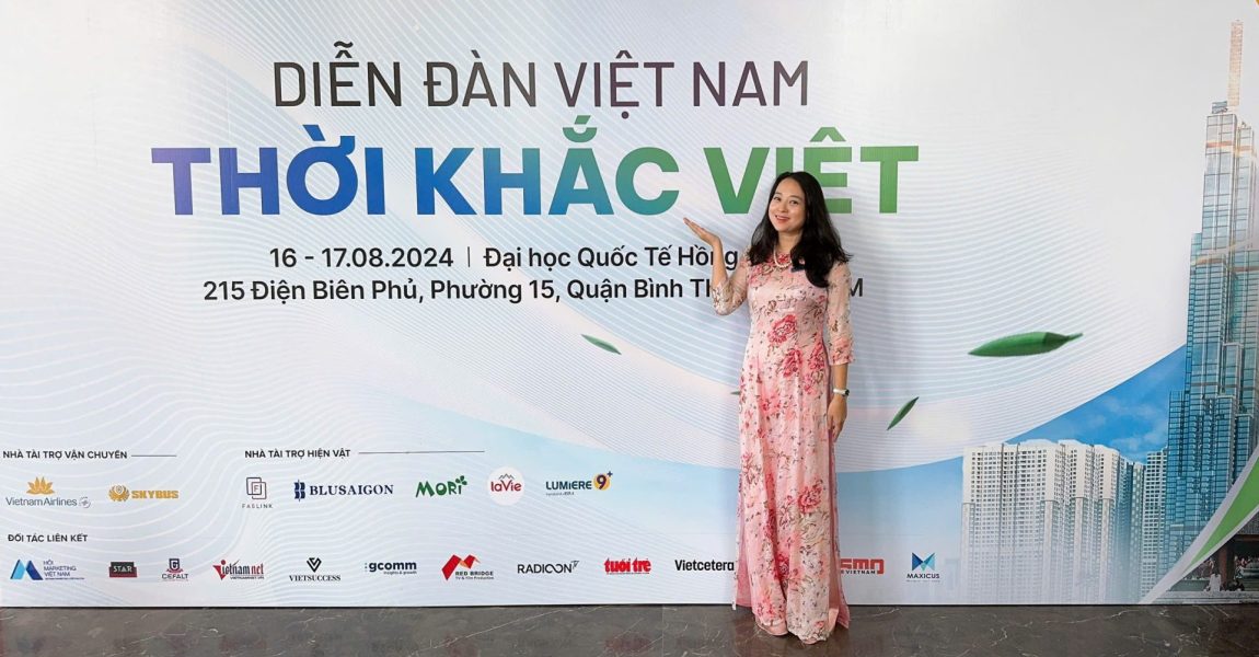 Diễn đàn Việt Nam thời khắc việt